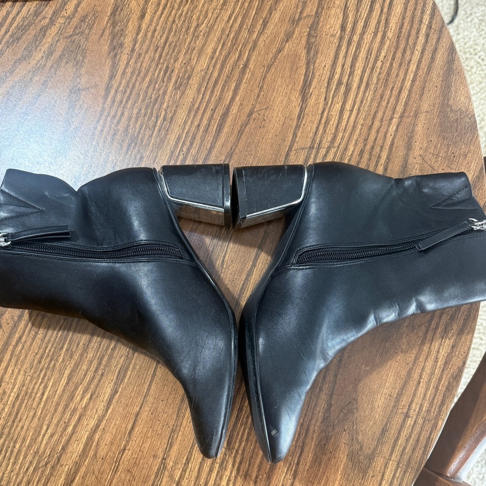 Comfortview Black Ankle Booties